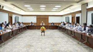 पीएम मोदी ने सचिवों के साथ की बैठक, मंत्रालयों व विभिन्न एजेंसियों के बीच समन्वय पर दिया जोर