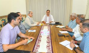  राजस्थान के सीएम ने की हाई लेवल मीटिंग, &lsquo;सभी राजकीय कर्मियों की छुट्टियां रद्द&rsquo; करने का निर्देश