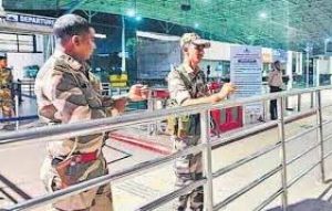 उत्तर प्रदेश में अलर्ट: एयरपोर्टों और रेलवे स्टेशनों पर चौकसी, पुलिसकर्मियों की छुट्टियां निरस्त