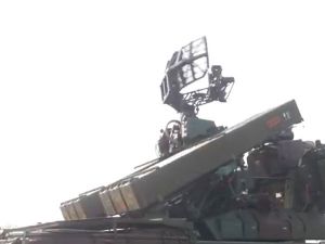 भारतीय सेना ने जारी किया ऑपरेशन ‘सिंदूर’ का एक और वीडियो, पाकिस्तान की मिसाइल को हवा में कर दिया तबाह भारतीय सेना ने जारी किया ऑपरेशन ‘सिंदूर’ का एक और वीडियो, पाकिस्तान की मिसाइल को हवा में कर दिया तबाह