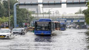 देश के कई राज्यों में भारी बारिश का कहर, आम जनजीवन प्रभावित देश के कई राज्यों में भारी बारिश का कहर, आम जनजीवन प्रभावित