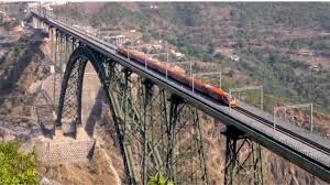 पायलट की विशेष घोषणा पर विमान यात्रियों में चिनाब नदी पर बने पुल की तस्वीर लेने की होड़