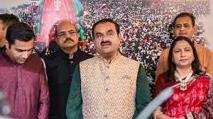  रथ यात्रा में परिवार समेत शामिल हुए गौतम अदाणी