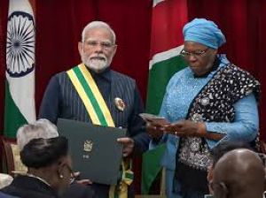 प्रधानमंत्री मोदी को नामीबिया के सर्वोच्च नागरिक सम्मान से नवाजा गया प्रधानमंत्री मोदी को नामीबिया के सर्वोच्च नागरिक सम्मान से नवाजा गया