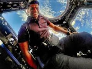  शुभांशु शुक्ला और एक्सिओम-4 के अन्य अंतरिक्ष यात्री पृथ्वी पर वापसी के लिए अंतरिक्ष यान में सवार हुए