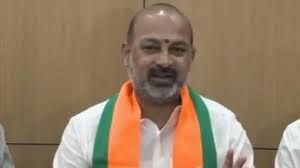 साइबर अपराधियों ने पिछले साल लोगों को 22,845.73 करोड़ रुपये का नुकसान पहुंचाया: सरकार साइबर अपराधियों ने पिछले साल लोगों को 22,845.73 करोड़ रुपये का नुकसान पहुंचाया: सरकार