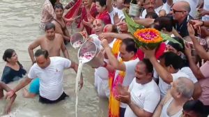 मुल्तान समाज के लोगों ने हर की पौड़ी में मनाया मुल्तान जोत महोत्सव