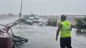  जम्मू-कश्मीर में भारी बारिश पर मौसम विभाग का अलर्ट, लोगों से सतर्कता की अपील