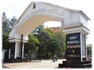 आर्मी हॉस्पिटल आर एंड आर ने एएलएलवाई प्रणाली से पहली रोबोटिक कस्टम लेजर मोतियाबिंद सर्जरी की आर्मी हॉस्पिटल आर एंड आर ने एएलएलवाई प्रणाली से पहली रोबोटिक कस्टम लेजर मोतियाबिंद सर्जरी की