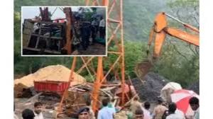  गुजरात के पावागढ़ मंदिर में सामान ढुलाई रोपवे का तार टूटने से छह लोगों की मौत