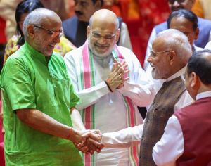 राष्ट्रपति मुर्मु और पीएम मोदी ने सीपी राधाकृष्णन को उपराष्ट्रपति बनने पर दी बधाई राष्ट्रपति मुर्मु और पीएम मोदी ने सीपी राधाकृष्णन को उपराष्ट्रपति बनने पर दी बधाई