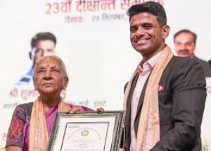 अंतरिक्ष यात्री शुभांशु शुक्ला को प्रदान की गयी डॉक्टरेट की मानद उपाधि अंतरिक्ष यात्री शुभांशु शुक्ला को प्रदान की गयी डॉक्टरेट की मानद उपाधि