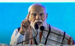 मणिपुर में पहाड़ों और घाटी के लोगों के बीच विश्वास का मजबूत संबंध बनाने की जरूरत: मोदी मणिपुर में पहाड़ों और घाटी के लोगों के बीच विश्वास का मजबूत संबंध बनाने की जरूरत: मोदी