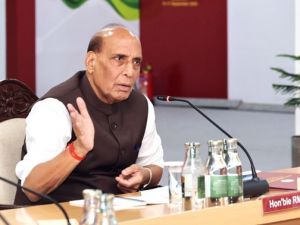  सूचना, वैचारिक और जैविक युद्ध से निपटने के लिए सेनाएं रहें सतर्क, &lsquo;सुदर्शन चक्र&rsquo; मिशन की तैयारी तेज : रक्षा मंत्री राजनाथ सिंह