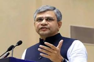 मुंबई-अहमदाबाद बुलेट ट्रेन का पहला खंड 2027 में शुरू हो जाएगा : रेल मंत्री वैष्णव