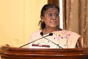 विजयादशमी की पूर्व संध्या पर राष्ट्रपति द्रौपदी मुर्मु ने देशवासियों को दीं शुभकामनाएं विजयादशमी की पूर्व संध्या पर राष्ट्रपति द्रौपदी मुर्मु ने देशवासियों को दीं शुभकामनाएं