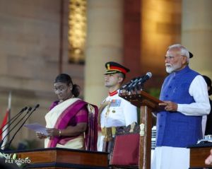 नेतृत्व के 25वें साल में प्रवेश : पीएम मोदी ने याद किया गुजरात के सीएम से लेकर देश के पीएम बनने तक का सफर