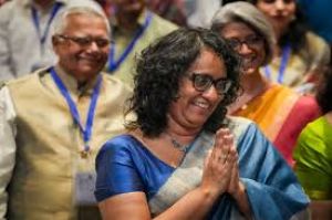 घर एवं कार्यालय में या देशों के बीच हमेशा पुल बनाएं, बाधाएं न खड़ी करें: श्रीलंका की प्रधानमंत्री