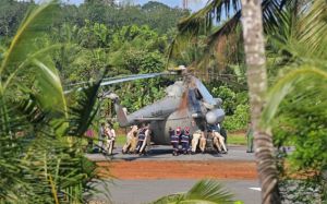 राष्ट्रपति मुर्मू के हेलीकॉप्टर के पहिये कंक्रीट के नवनिर्मित हेलीपैड में धंसे...!