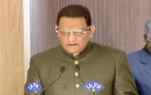 क्रिकेटर मोहम्मद अजहरुद्दीन ने तेलंगाना कैबिनेट मंत्री के रूप में ली शपथ