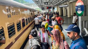 इंडिगो फ्लाइट रद्द होने पर भारतीय रेलवे ने 89 विशेष ट्रेनें चलाई, यात्री दबाव को किया कम इंडिगो फ्लाइट रद्द होने पर भारतीय रेलवे ने 89 विशेष ट्रेनें चलाई, यात्री दबाव को किया कम