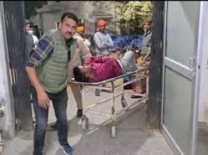  देवरिया में मुठभेड़ के बाद तीन गो तस्कर गिरफ्तार एक को पैर में लगी गोली