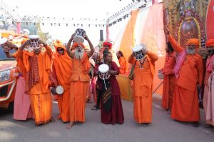 ‘सोमनाथ स्वाभिमान पर्व’: 500 से अधिक साधु संतों ने डाक डमरू बजाकर निकाली शौर्य यात्रा ‘सोमनाथ स्वाभिमान पर्व’: 500 से अधिक साधु संतों ने डाक डमरू बजाकर निकाली शौर्य यात्रा