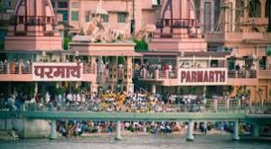 सावन में आध्यात्मिक यात्रा के लिए भारत के शांत और शक्तिशाली आश्रम