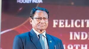 दिग्गज हॉकी खिलाड़ी अशोक कुमार को दिल का दौरा पड़ा, एंजियोप्लास्टी होगी दिग्गज हॉकी खिलाड़ी अशोक कुमार को दिल का दौरा पड़ा, एंजियोप्लास्टी होगी