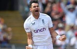  एंडरसन 700 टेस्ट विकेट लेने वाले पहले तेज गेंदबाज बने