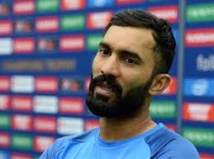 क्रिकेट और कमेंट्री के बीच सामंजस्य बिठाना आसान नहीं था: दिनेश कार्तिक क्रिकेट और कमेंट्री के बीच सामंजस्य बिठाना आसान नहीं था: दिनेश कार्तिक