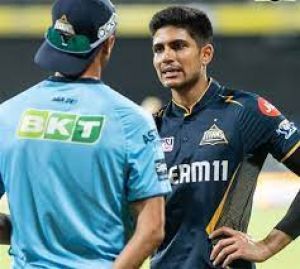  शुभमन गिल पर धीमी ओवर गति के लिए 12 लाख रुपये का जुर्माना