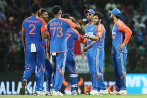 भारत और श्रीलंका के बीच तीन मैचों की टी-20 सीरीज का तीसरा और अंतिम मैच आज भारत और श्रीलंका के बीच तीन मैचों की टी-20 सीरीज का तीसरा और अंतिम मैच आज