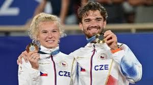 ओलंपिक टेनिस: सिनियाकोवा और मचाक ने मिश्रित युगल का स्वर्ण पदक जीता ओलंपिक टेनिस: सिनियाकोवा और मचाक ने मिश्रित युगल का स्वर्ण पदक जीता