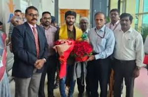  विश्व चैंपियन गुकेश का चेन्नई पहुंचने पर भव्य स्वागत
