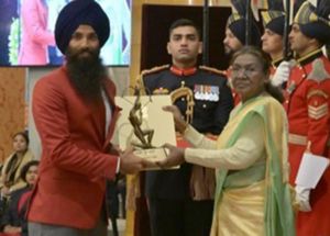 भारतीय हॉकी स्टार जरमनप्रीत सिंह ने कहा, अर्जुन पुरस्कार पाने से बढ़कर कुछ नहीं भारतीय हॉकी स्टार जरमनप्रीत सिंह ने कहा, अर्जुन पुरस्कार पाने से बढ़कर कुछ नहीं