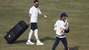 कोहली रणजी ट्रॉफी में वापसी से पहले ट्रेनिंग के लिए दिल्ली के साथ जुड़े कोहली रणजी ट्रॉफी में वापसी से पहले ट्रेनिंग के लिए दिल्ली के साथ जुड़े