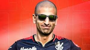 नेतृत्व करने के लिए विराट को कप्तानी की जरूरत नहीं: आरसीबी निदेशक मो बोबट नेतृत्व करने के लिए विराट को कप्तानी की जरूरत नहीं: आरसीबी निदेशक मो बोबट