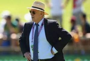 चैपल ने पांच दशक तक चले अपने पत्रकारिता करियर को अलविदा कहा चैपल ने पांच दशक तक चले अपने पत्रकारिता करियर को अलविदा कहा