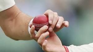  बीसीसीआई  ने गेंद पर लार के इस्तेमाल से प्रतिबंध हटाया 