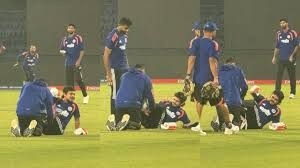 बुमराह का यॉर्कर किशन के बायें पैर पर लगा, अभिषेक की जगह खेलने को तैयार संजू